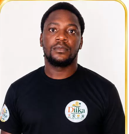M. Taqui, agent de propreté et d'hygiène formé par DIIKA, en poste à Abidjan